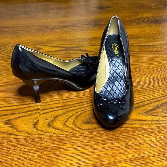 🌷 Candie’s 🌷 Black Patent Heel Bow Tie Pumps - Picture 2 of 8